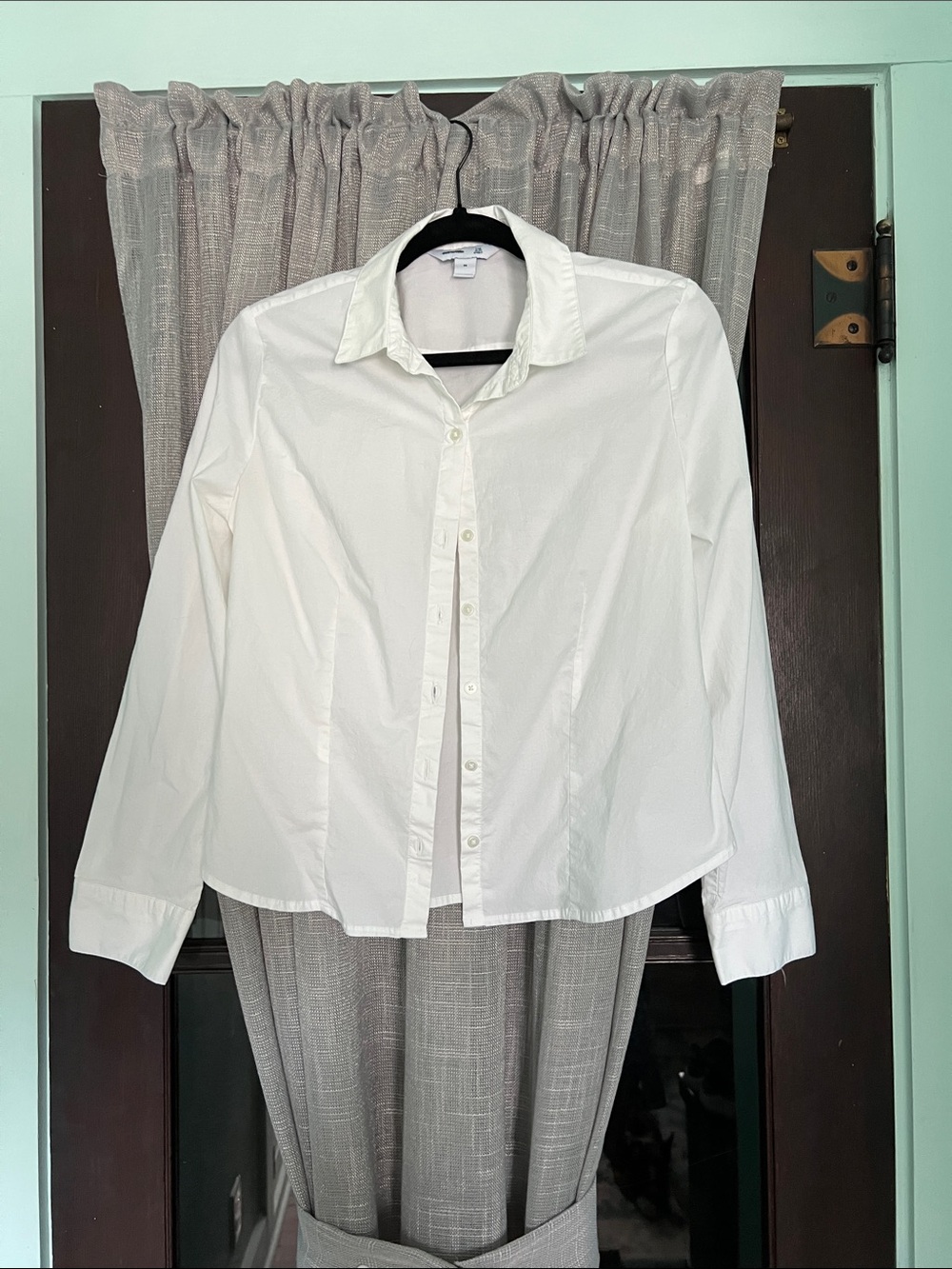Old Navy White Women's Button-Down Shirt